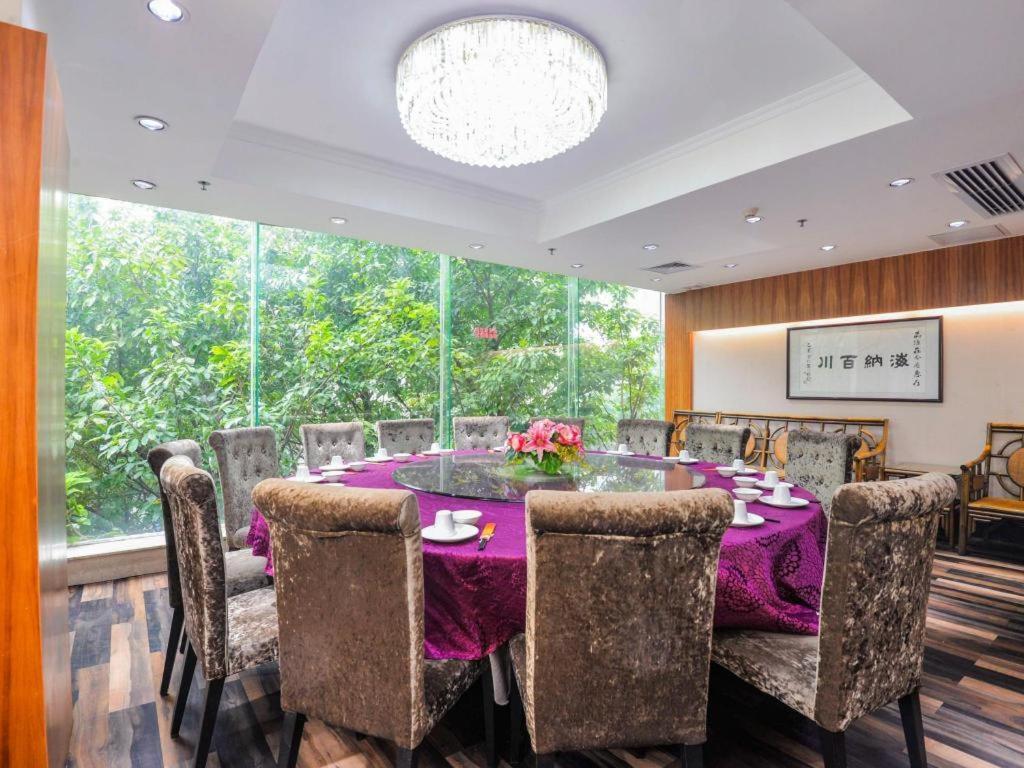 New World Hotel Guangzhou Dış mekan fotoğraf